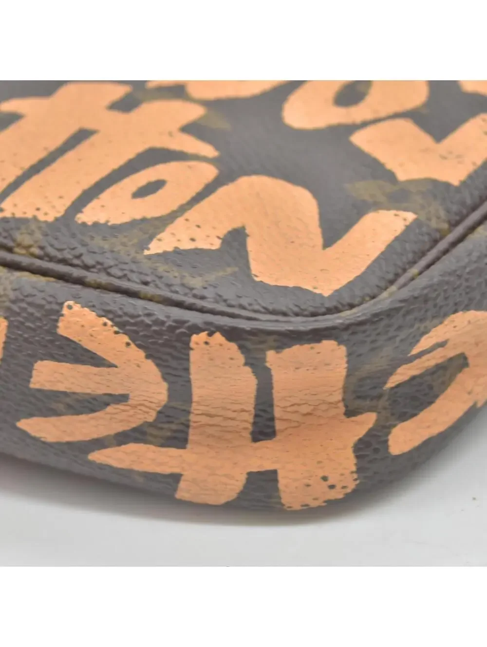 Louis Vuitton Monogram Graffiti Pochette Accessories AR0071